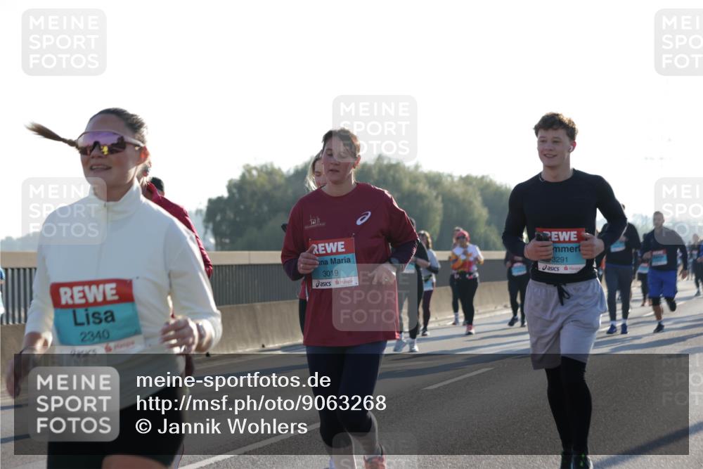 03.10.2025 - Köhlbrandbrückenlauf Jannik Wohlers http://msf.ph/oto/9063268 03.10.2025 09:24:00 Position 3 2340, 3019, 3291 meine-sportfotos.de