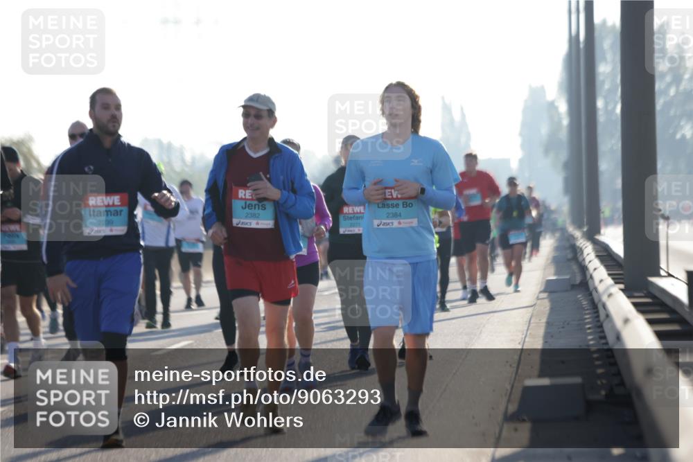 03.10.2025 - Köhlbrandbrückenlauf Jannik Wohlers http://msf.ph/oto/9063293 03.10.2025 09:24:03 Position 3 2382, 2239, 2384, 2271 meine-sportfotos.de