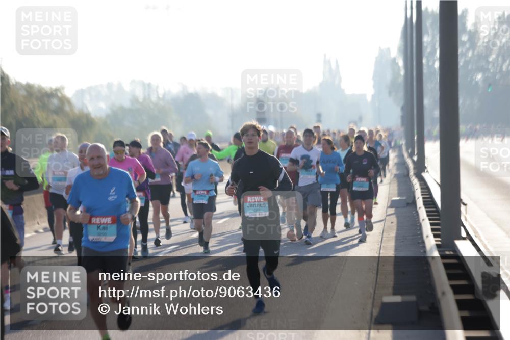 03.10.2025 - Köhlbrandbrückenlauf Jannik Wohlers http://msf.ph/oto/9063436 03.10.2025 09:16:18 Position 3 3250, 1089 meine-sportfotos.de