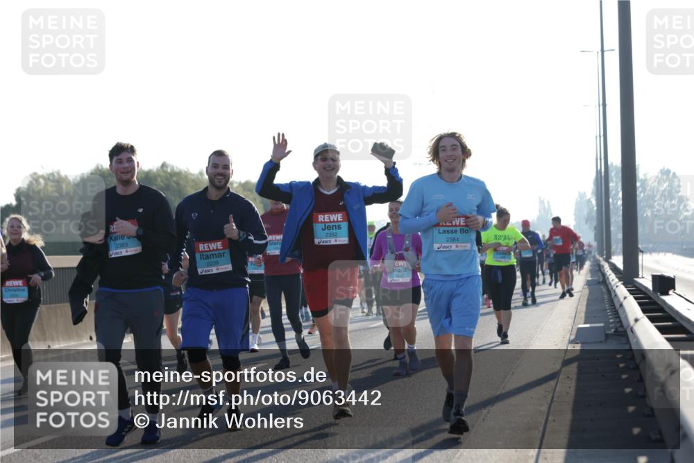 03.10.2025 - Köhlbrandbrückenlauf Jannik Wohlers http://msf.ph/oto/9063442 03.10.2025 09:24:06 Position 3 2383, 2239, 2382, 26, 37, 2384 meine-sportfotos.de