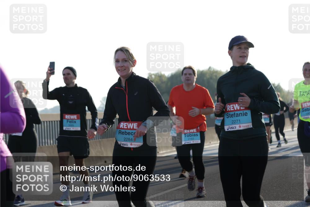 03.10.2025 - Köhlbrandbrückenlauf Jannik Wohlers http://msf.ph/oto/9063533 03.10.2025 09:24:11 Position 3 3565, 2284, 2271, 180, 2163 meine-sportfotos.de