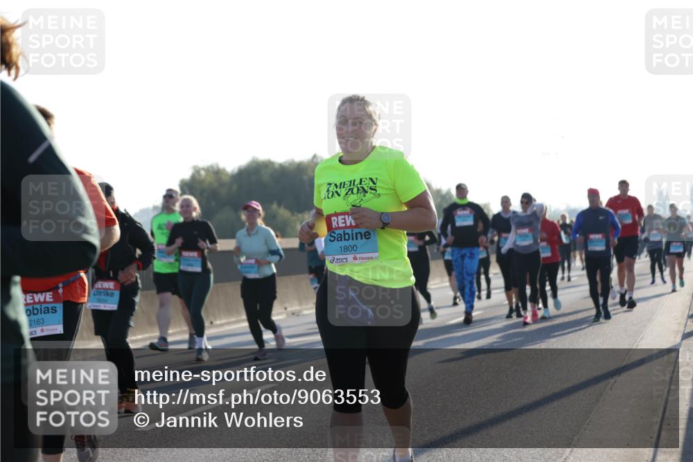 03.10.2025 - Köhlbrandbrückenlauf Jannik Wohlers http://msf.ph/oto/9063553 03.10.2025 09:24:12 Position 3 2163, 1800 meine-sportfotos.de