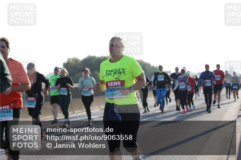 03.10.2025 - Köhlbrandbrückenlauf Jannik Wohlers http://msf.ph/oto/9063558 03.10.2025 09:24:12 Position 3 2163, 1800 meine-sportfotos.de