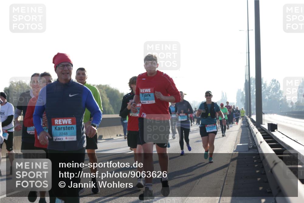 03.10.2025 - Köhlbrandbrückenlauf Jannik Wohlers http://msf.ph/oto/9063626 03.10.2025 09:24:18 Position 3 2248, 2632 meine-sportfotos.de