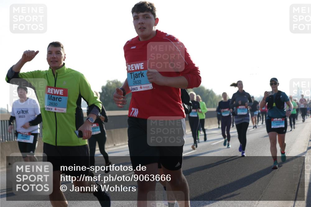 03.10.2025 - Köhlbrandbrückenlauf Jannik Wohlers http://msf.ph/oto/9063666 03.10.2025 09:24:20 Position 3 2023, 2630, 2632 meine-sportfotos.de