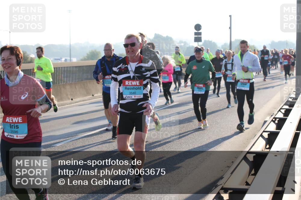 03.10.2025 - Köhlbrandbrückenlauf Lena Gebhardt http://msf.ph/oto/9063675 03.10.2025 09:21:01 Position 1 3596, 3540 meine-sportfotos.de