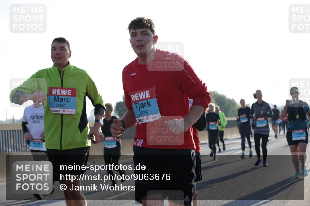 03.10.2025 - Köhlbrandbrückenlauf Jannik Wohlers http://msf.ph/oto/9063676 03.10.2025 09:24:20 Position 3 2023, 2630, 2632 meine-sportfotos.de