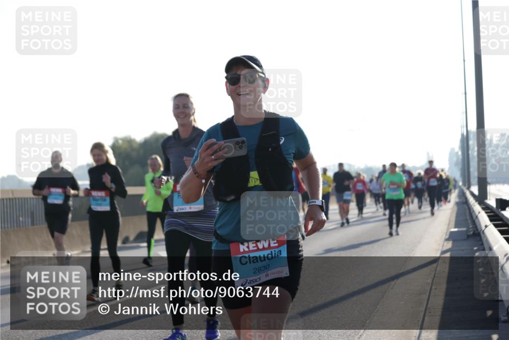 03.10.2025 - Köhlbrandbrückenlauf Jannik Wohlers http://msf.ph/oto/9063744 03.10.2025 09:24:23 Position 3 2830 meine-sportfotos.de
