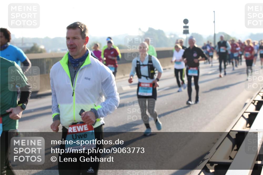 03.10.2025 - Köhlbrandbrückenlauf Lena Gebhardt http://msf.ph/oto/9063773 03.10.2025 09:21:04 Position 1 1367, 6 meine-sportfotos.de