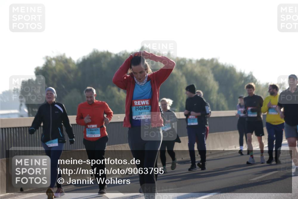 03.10.2025 - Köhlbrandbrückenlauf Jannik Wohlers http://msf.ph/oto/9063795 03.10.2025 09:24:26 Position 3 23044, 2835, 2414 meine-sportfotos.de