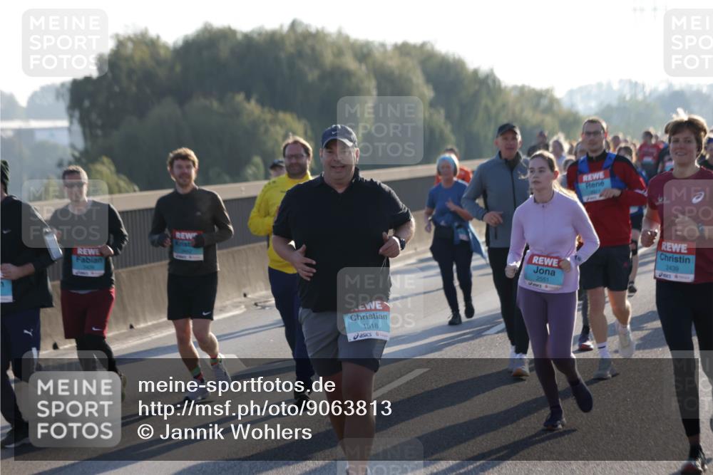 03.10.2025 - Köhlbrandbrückenlauf Jannik Wohlers http://msf.ph/oto/9063813 03.10.2025 09:24:31 Position 3 7, 1518, 2551, 2439 meine-sportfotos.de