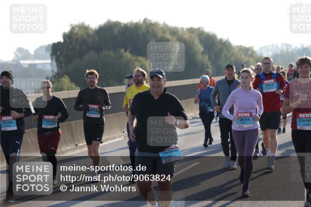03.10.2025 - Köhlbrandbrückenlauf Jannik Wohlers http://msf.ph/oto/9063824 03.10.2025 09:24:31 Position 3 2816, 1518, 2551, 2439 meine-sportfotos.de