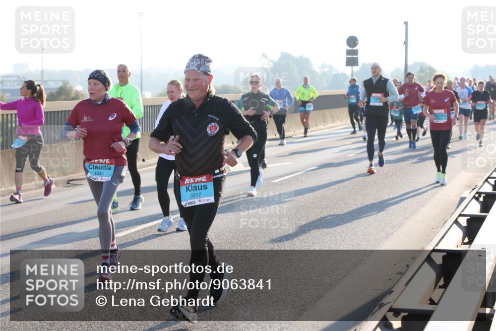 03.10.2025 - Köhlbrandbrückenlauf Lena Gebhardt http://msf.ph/oto/9063841 03.10.2025 09:21:06 Position 1 1633, 3017 meine-sportfotos.de