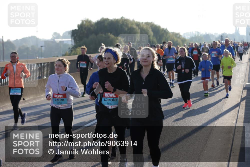 03.10.2025 - Köhlbrandbrückenlauf Jannik Wohlers http://msf.ph/oto/9063914 03.10.2025 09:24:38 Position 3 2250, 2557 meine-sportfotos.de
