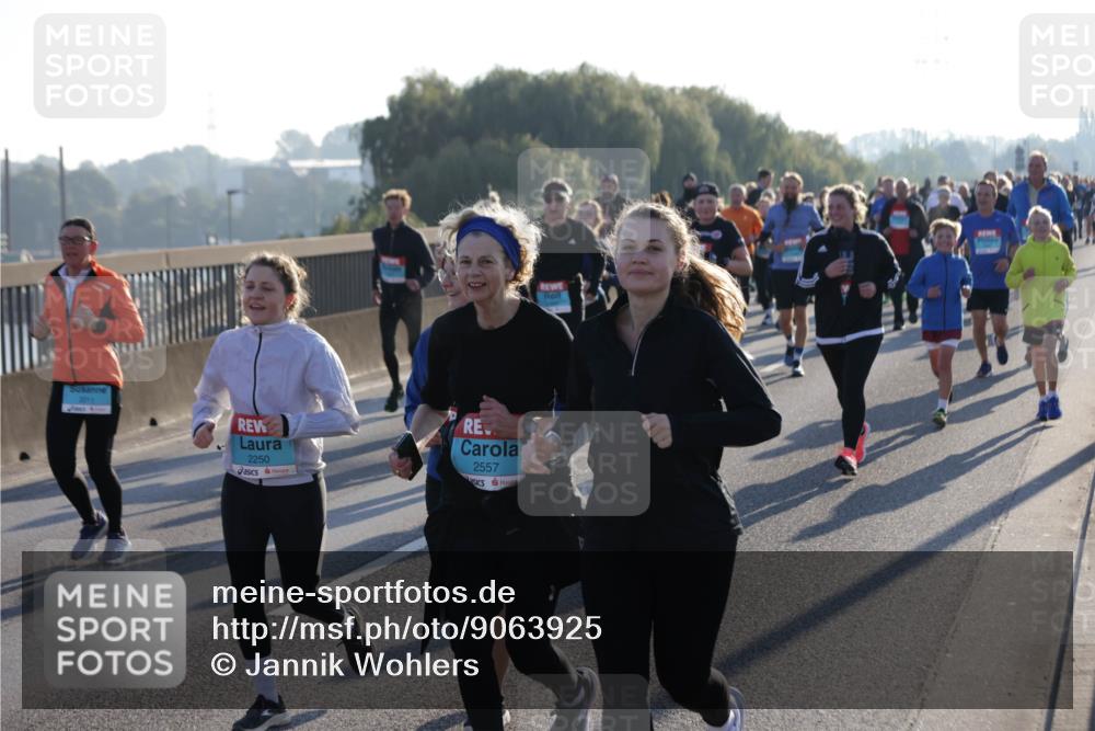 03.10.2025 - Köhlbrandbrückenlauf Jannik Wohlers http://msf.ph/oto/9063925 03.10.2025 09:24:39 Position 3 2250, 2557 meine-sportfotos.de