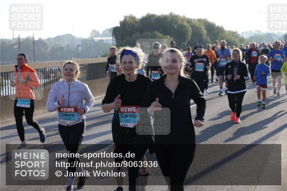 03.10.2025 - Köhlbrandbrückenlauf Jannik Wohlers http://msf.ph/oto/9063936 03.10.2025 09:24:39 Position 3 2250, 2557 meine-sportfotos.de