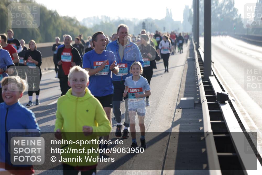 03.10.2025 - Köhlbrandbrückenlauf Jannik Wohlers http://msf.ph/oto/9063950 03.10.2025 09:24:42 Position 3 2862, 2659, 280 meine-sportfotos.de