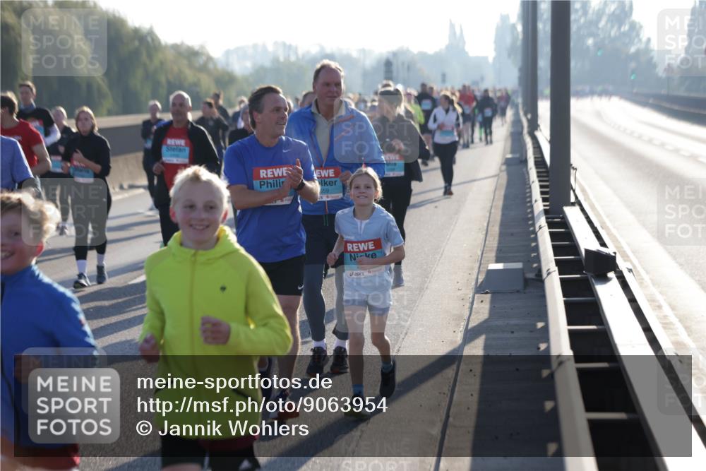03.10.2025 - Köhlbrandbrückenlauf Jannik Wohlers http://msf.ph/oto/9063954 03.10.2025 09:24:42 Position 3 659 meine-sportfotos.de