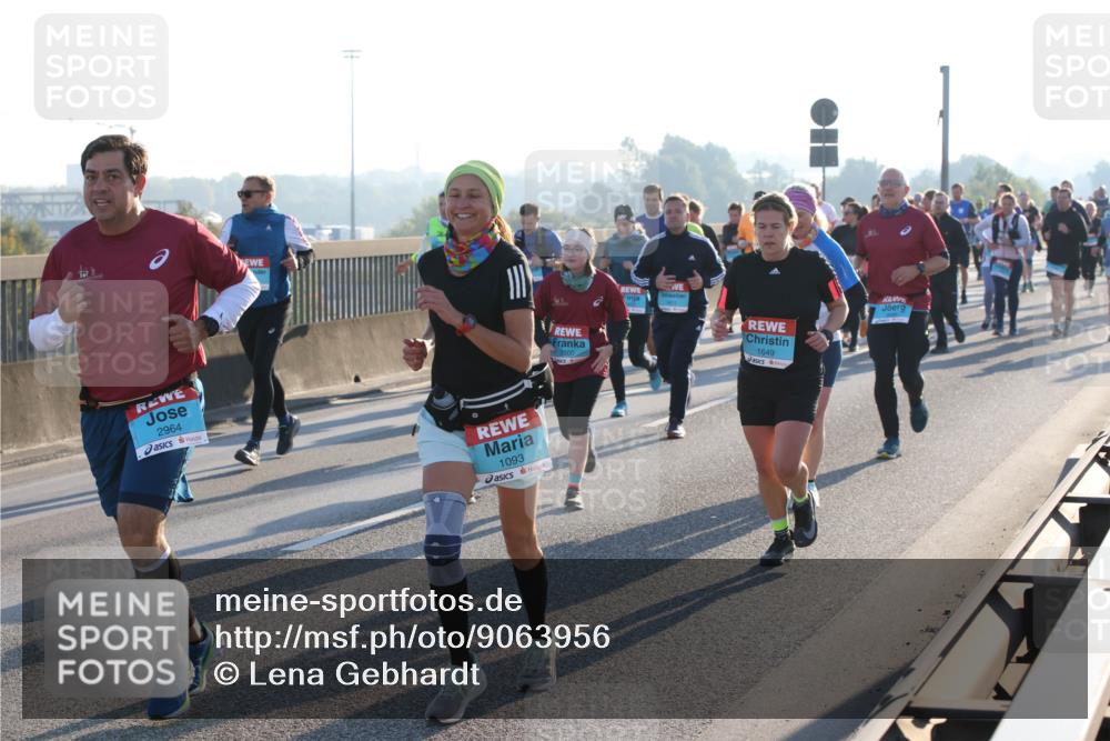 03.10.2025 - Köhlbrandbrückenlauf Lena Gebhardt http://msf.ph/oto/9063956 03.10.2025 09:21:12 Position 1 2964, 3500, 1093, 1649 meine-sportfotos.de