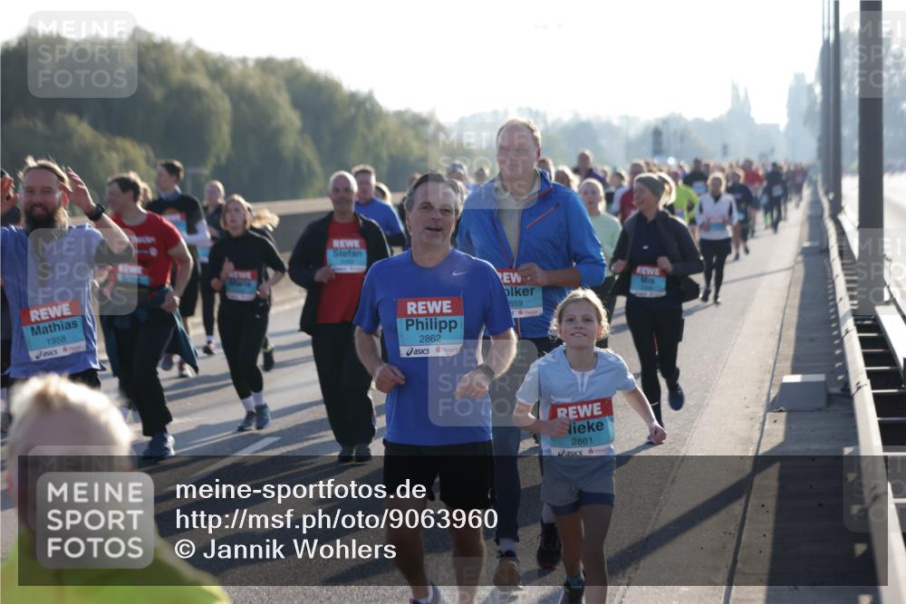 03.10.2025 - Köhlbrandbrückenlauf Jannik Wohlers http://msf.ph/oto/9063960 03.10.2025 09:24:43 Position 3 1958, 2862, 659, 2861 meine-sportfotos.de