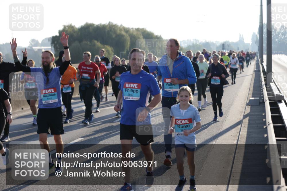 03.10.2025 - Köhlbrandbrückenlauf Jannik Wohlers http://msf.ph/oto/9063971 03.10.2025 09:24:44 Position 3 1958, 2862, 2659, 28 meine-sportfotos.de