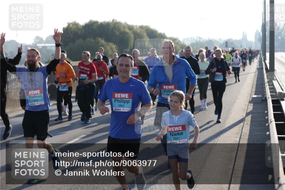 03.10.2025 - Köhlbrandbrückenlauf Jannik Wohlers http://msf.ph/oto/9063977 03.10.2025 09:24:44 Position 3 1958, 2862, 265, 2861 meine-sportfotos.de