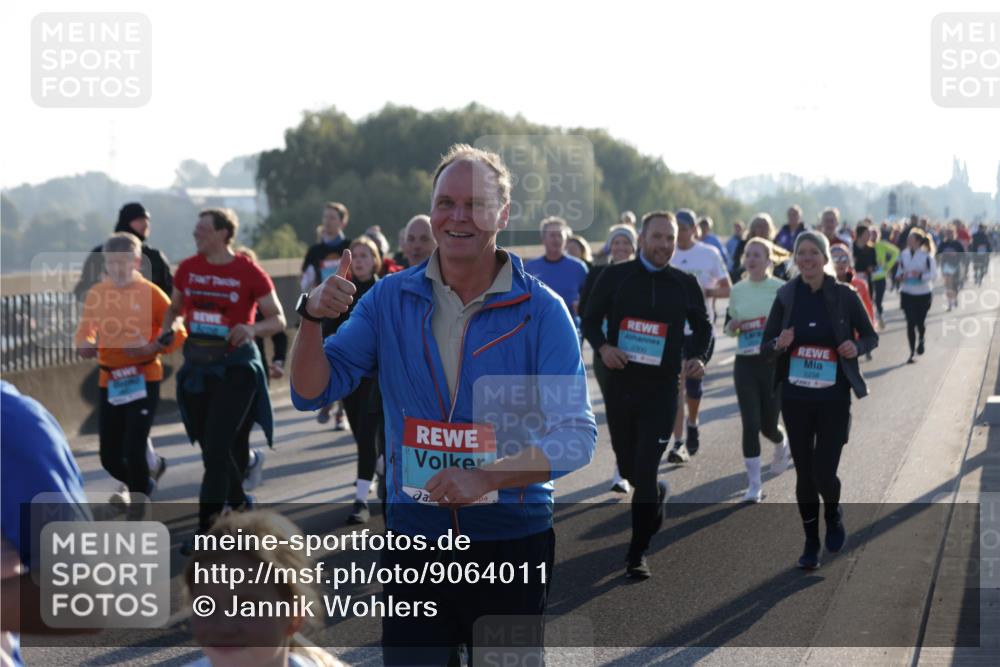 03.10.2025 - Köhlbrandbrückenlauf Jannik Wohlers http://msf.ph/oto/9064011 03.10.2025 09:24:45 Position 3 2300, 2298 meine-sportfotos.de