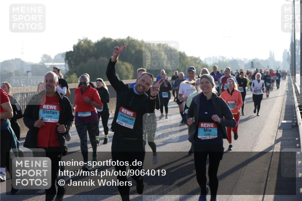 03.10.2025 - Köhlbrandbrückenlauf Jannik Wohlers http://msf.ph/oto/9064019 03.10.2025 09:24:46 Position 3 2468, 2300, 2298 meine-sportfotos.de