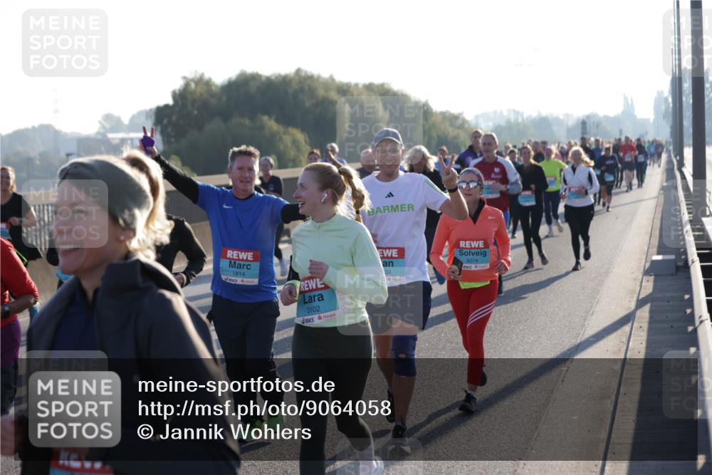 03.10.2025 - Köhlbrandbrückenlauf Jannik Wohlers http://msf.ph/oto/9064058 03.10.2025 09:24:48 Position 3 1814, 3102, 34, 3074 meine-sportfotos.de