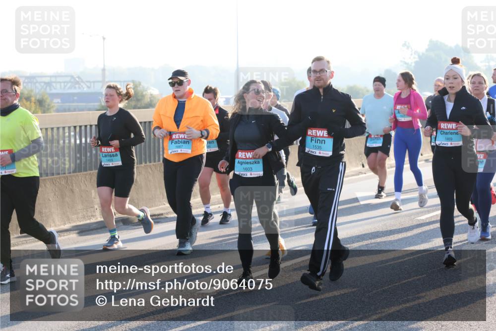 03.10.2025 - Köhlbrandbrückenlauf Lena Gebhardt http://msf.ph/oto/9064075 03.10.2025 09:21:17 Position 1 603, 1667, 1603, 1453, 1535, 1469 meine-sportfotos.de