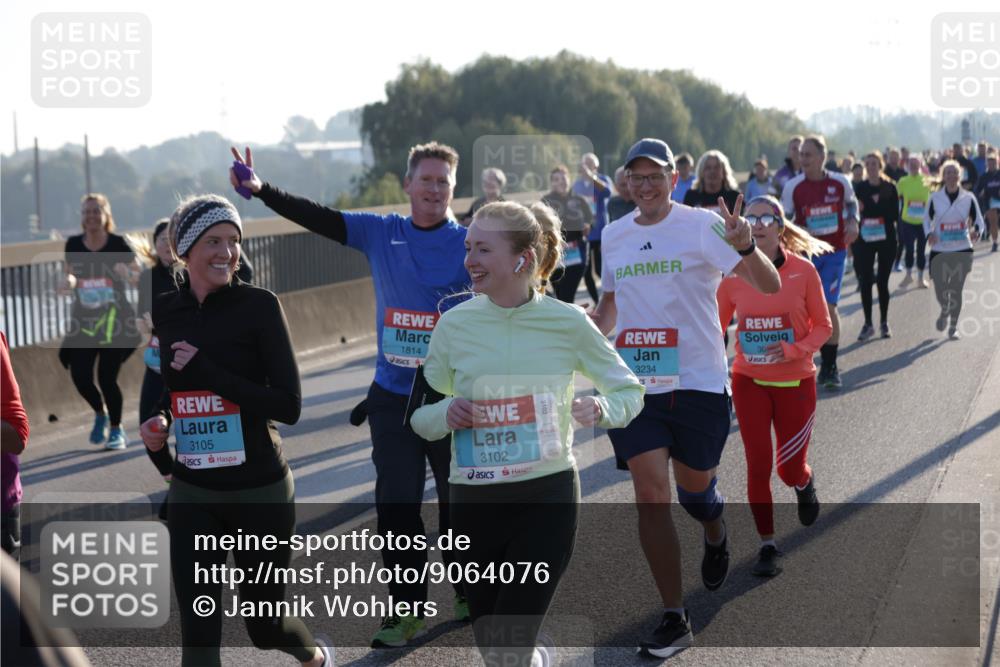 03.10.2025 - Köhlbrandbrückenlauf Jannik Wohlers http://msf.ph/oto/9064076 03.10.2025 09:24:48 Position 3 3105, 1814, 3102, 3102, 30, 3234 meine-sportfotos.de