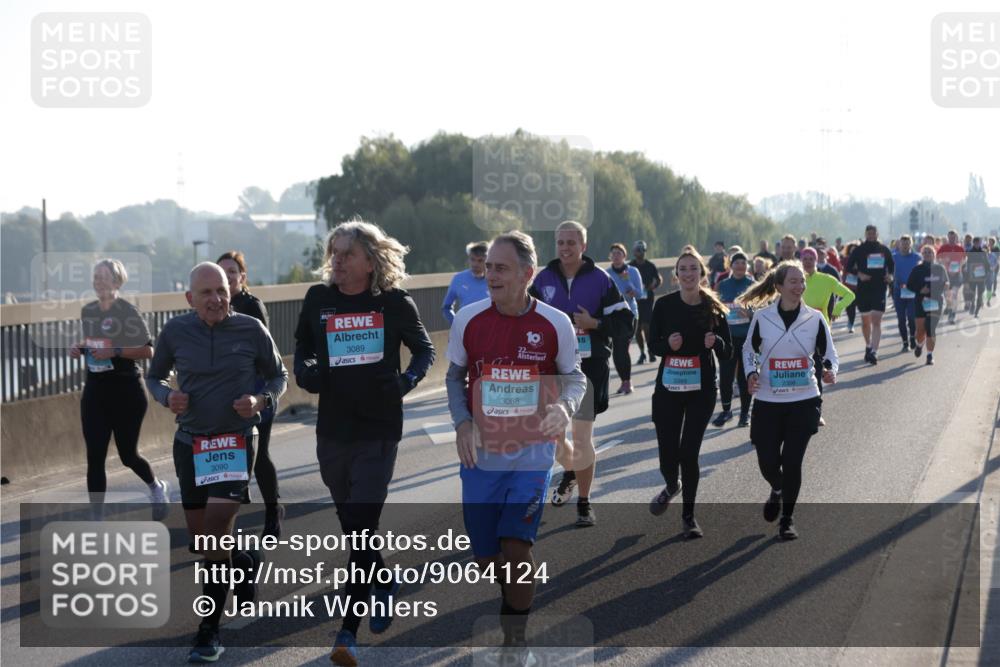03.10.2025 - Köhlbrandbrückenlauf Jannik Wohlers http://msf.ph/oto/9064124 03.10.2025 09:24:51 Position 3 3090, 3089, 3088, 2289, 2356 meine-sportfotos.de