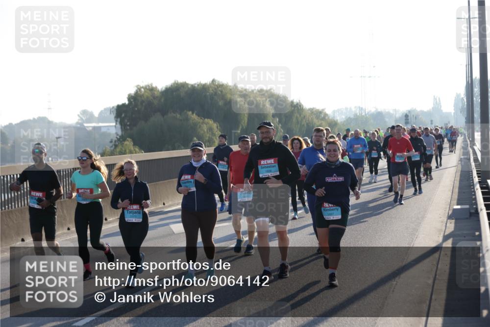 03.10.2025 - Köhlbrandbrückenlauf Jannik Wohlers http://msf.ph/oto/9064142 03.10.2025 09:24:58 Position 3 2375, 1606, 1497 meine-sportfotos.de