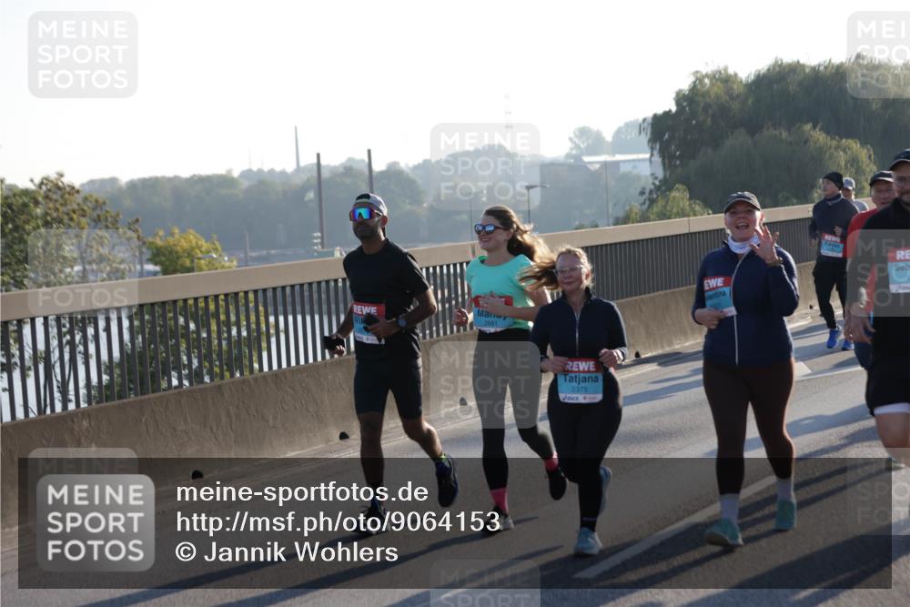 03.10.2025 - Köhlbrandbrückenlauf Jannik Wohlers http://msf.ph/oto/9064153 03.10.2025 09:24:59 Position 3 2681, 2375 meine-sportfotos.de
