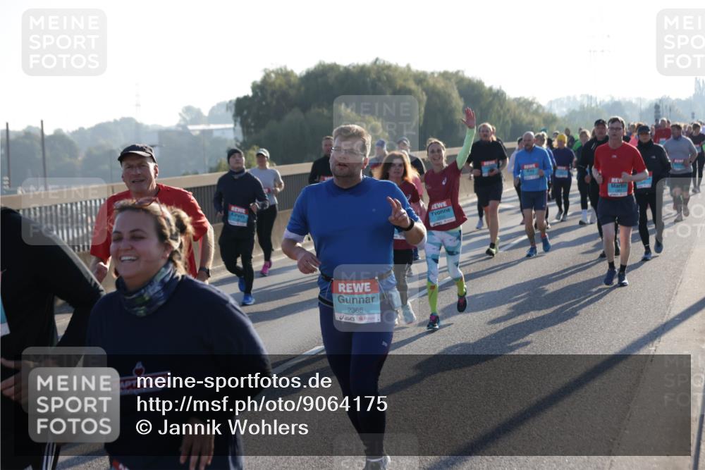 03.10.2025 - Köhlbrandbrückenlauf Jannik Wohlers http://msf.ph/oto/9064175 03.10.2025 09:25:01 Position 3 2366 meine-sportfotos.de