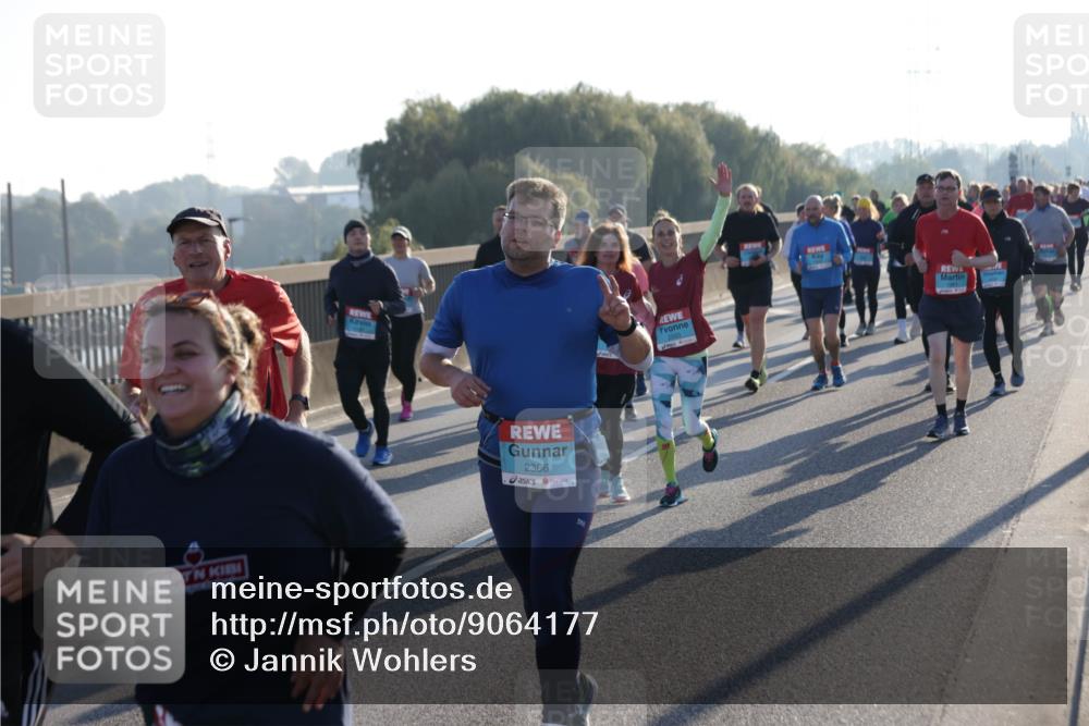 03.10.2025 - Köhlbrandbrückenlauf Jannik Wohlers http://msf.ph/oto/9064177 03.10.2025 09:25:01 Position 3 2366 meine-sportfotos.de