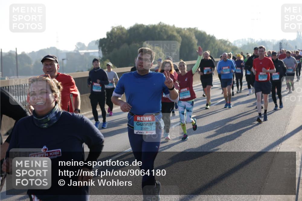 03.10.2025 - Köhlbrandbrückenlauf Jannik Wohlers http://msf.ph/oto/9064180 03.10.2025 09:25:01 Position 3 2366 meine-sportfotos.de