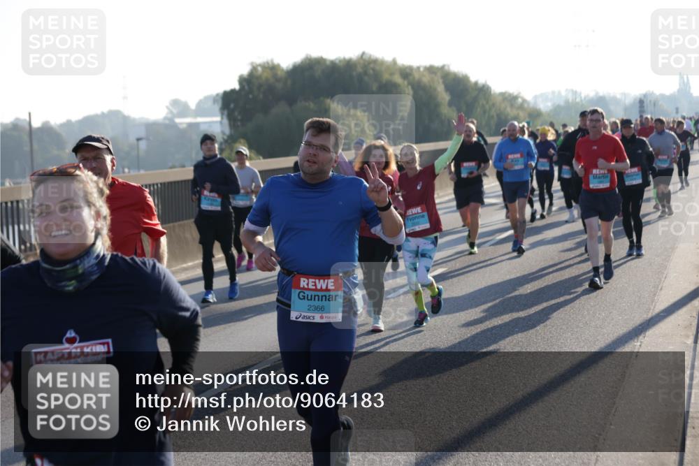 03.10.2025 - Köhlbrandbrückenlauf Jannik Wohlers http://msf.ph/oto/9064183 03.10.2025 09:25:01 Position 3 2366 meine-sportfotos.de