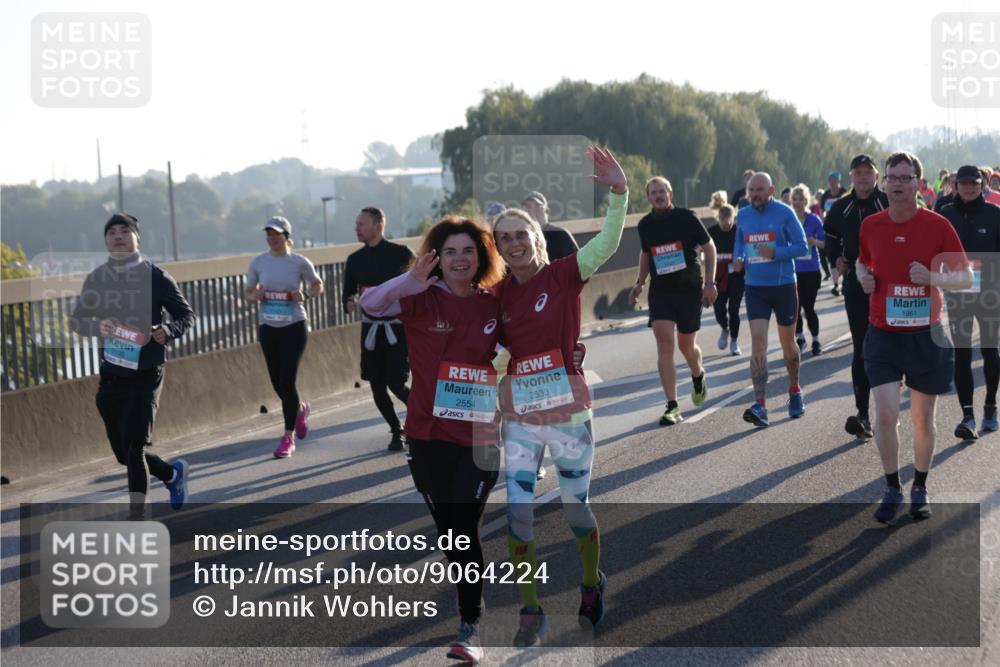 03.10.2025 - Köhlbrandbrückenlauf Jannik Wohlers http://msf.ph/oto/9064224 03.10.2025 09:25:03 Position 3 2133, 2554, 2533, 1961 meine-sportfotos.de