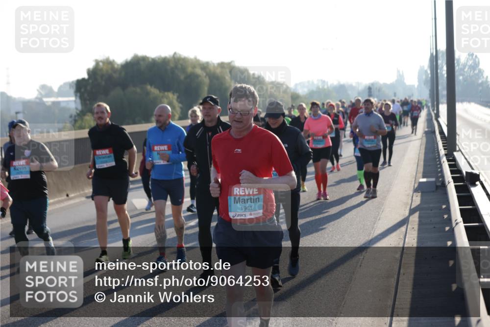 03.10.2025 - Köhlbrandbrückenlauf Jannik Wohlers http://msf.ph/oto/9064253 03.10.2025 09:25:05 Position 3 1961 meine-sportfotos.de