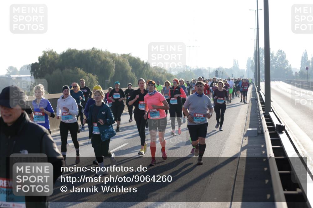 03.10.2025 - Köhlbrandbrückenlauf Jannik Wohlers http://msf.ph/oto/9064260 03.10.2025 09:25:07 Position 3 2406, 3739, 2613 meine-sportfotos.de