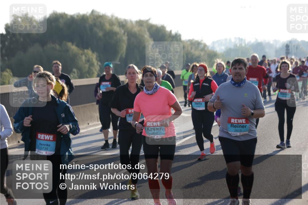 03.10.2025 - Köhlbrandbrückenlauf Jannik Wohlers http://msf.ph/oto/9064279 03.10.2025 09:25:08 Position 3 3739, 2612, 2613 meine-sportfotos.de