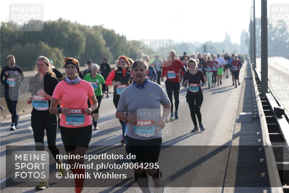 03.10.2025 - Köhlbrandbrückenlauf Jannik Wohlers http://msf.ph/oto/9064295 03.10.2025 09:25:09 Position 3 3670, 2612, 2613 meine-sportfotos.de