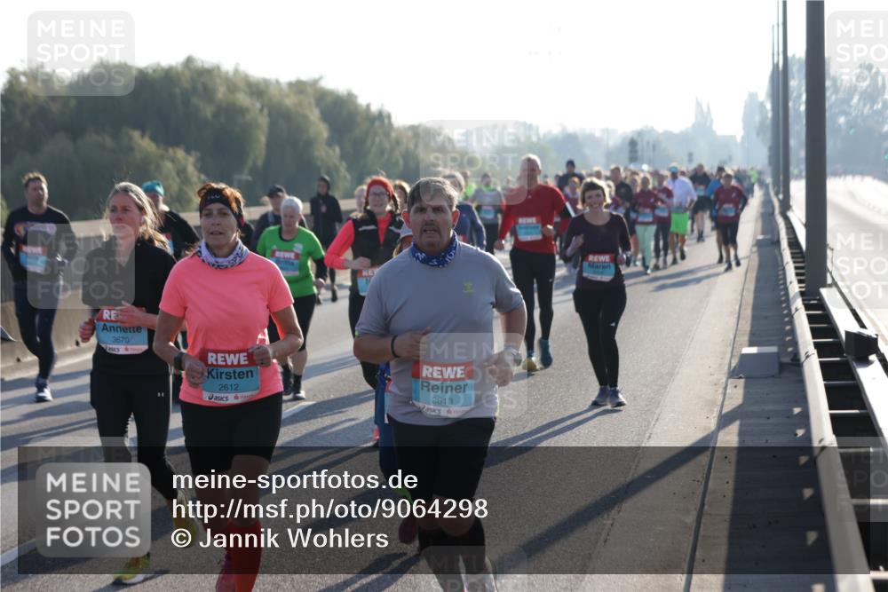 03.10.2025 - Köhlbrandbrückenlauf Jannik Wohlers http://msf.ph/oto/9064298 03.10.2025 09:25:09 Position 3 3670, 2612, 2613 meine-sportfotos.de