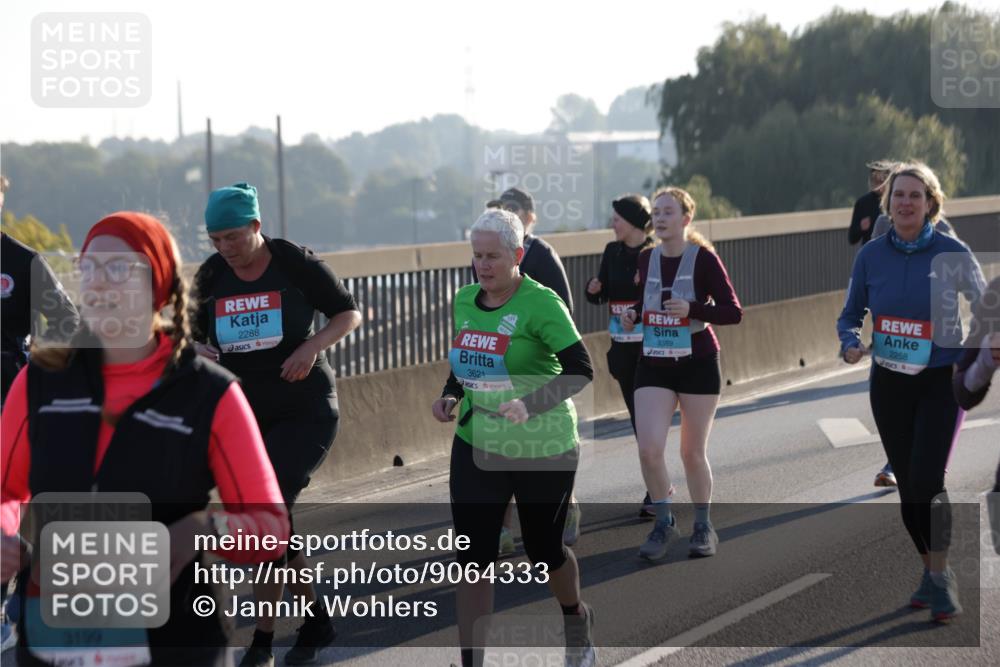 03.10.2025 - Köhlbrandbrückenlauf Jannik Wohlers http://msf.ph/oto/9064333 03.10.2025 09:25:13 Position 3 3199, 2288, 3621, 3389, 2258 meine-sportfotos.de