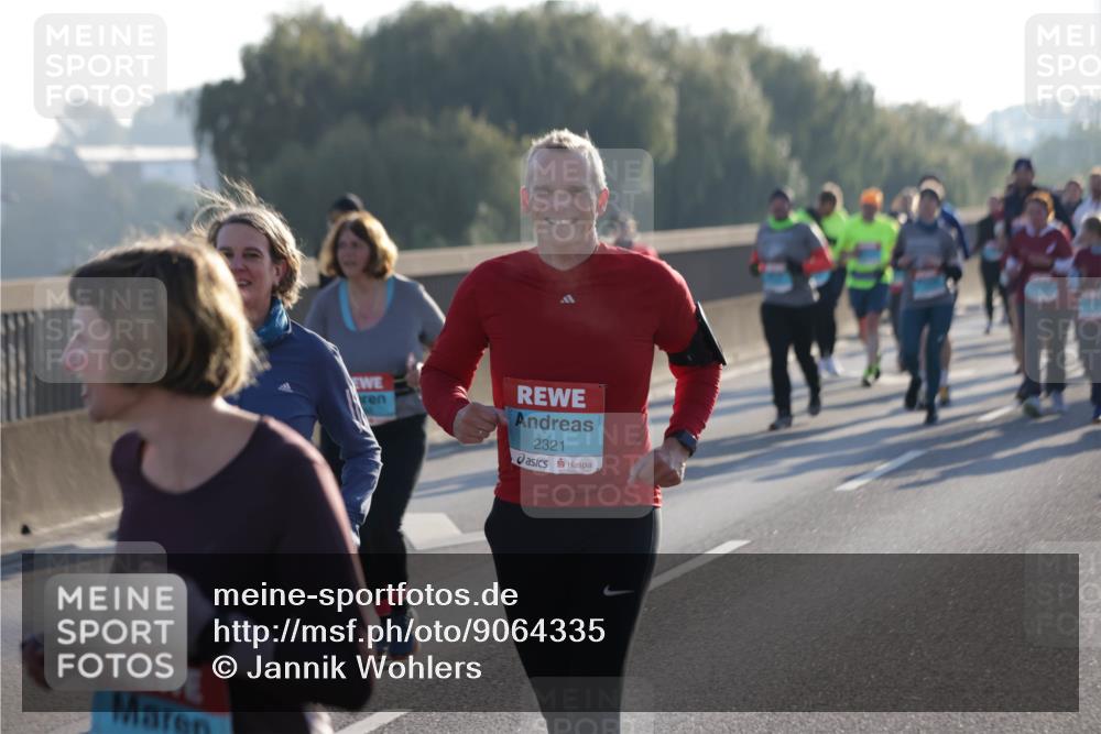 03.10.2025 - Köhlbrandbrückenlauf Jannik Wohlers http://msf.ph/oto/9064335 03.10.2025 09:25:14 Position 3 2321 meine-sportfotos.de