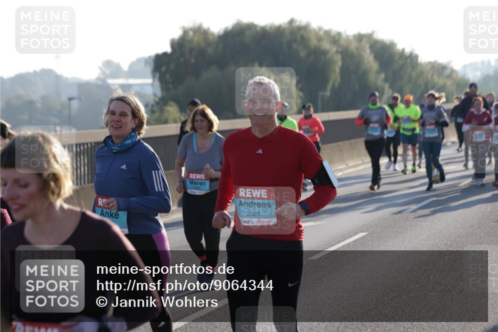 03.10.2025 - Köhlbrandbrückenlauf Jannik Wohlers http://msf.ph/oto/9064344 03.10.2025 09:25:14 Position 3 2321 meine-sportfotos.de