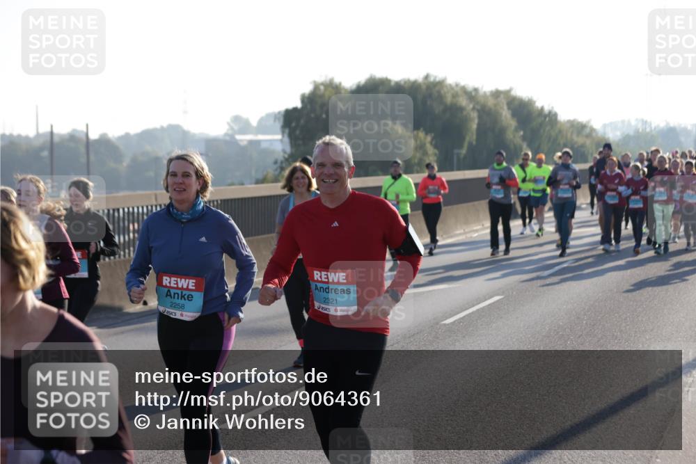 03.10.2025 - Köhlbrandbrückenlauf Jannik Wohlers http://msf.ph/oto/9064361 03.10.2025 09:25:15 Position 3 2258, 2321 meine-sportfotos.de