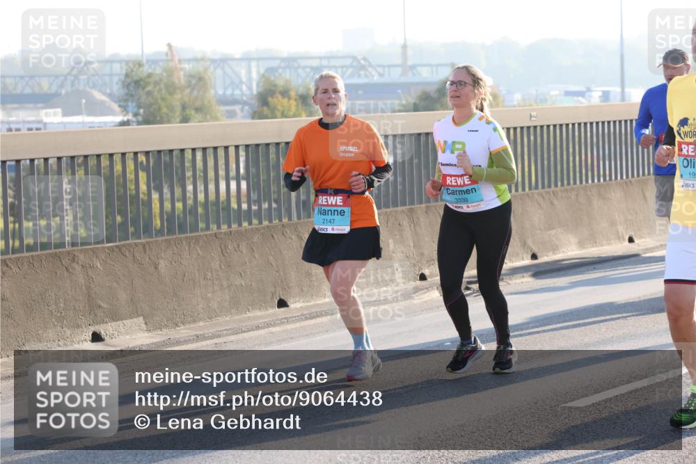 03.10.2025 - Köhlbrandbrückenlauf Lena Gebhardt http://msf.ph/oto/9064438 03.10.2025 09:21:33 Position 1 3339, 2147, 192 meine-sportfotos.de