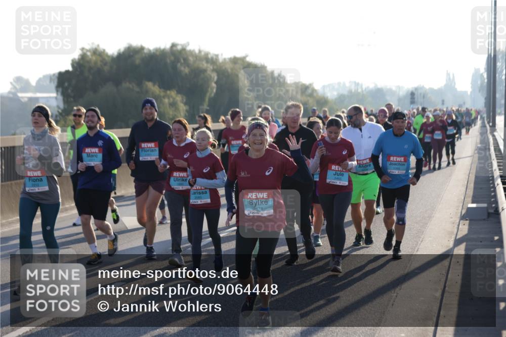 03.10.2025 - Köhlbrandbrückenlauf Jannik Wohlers http://msf.ph/oto/9064448 03.10.2025 09:25:20 Position 3 2212, 1880, 2085, 3478, 1, 1, 2465 meine-sportfotos.de